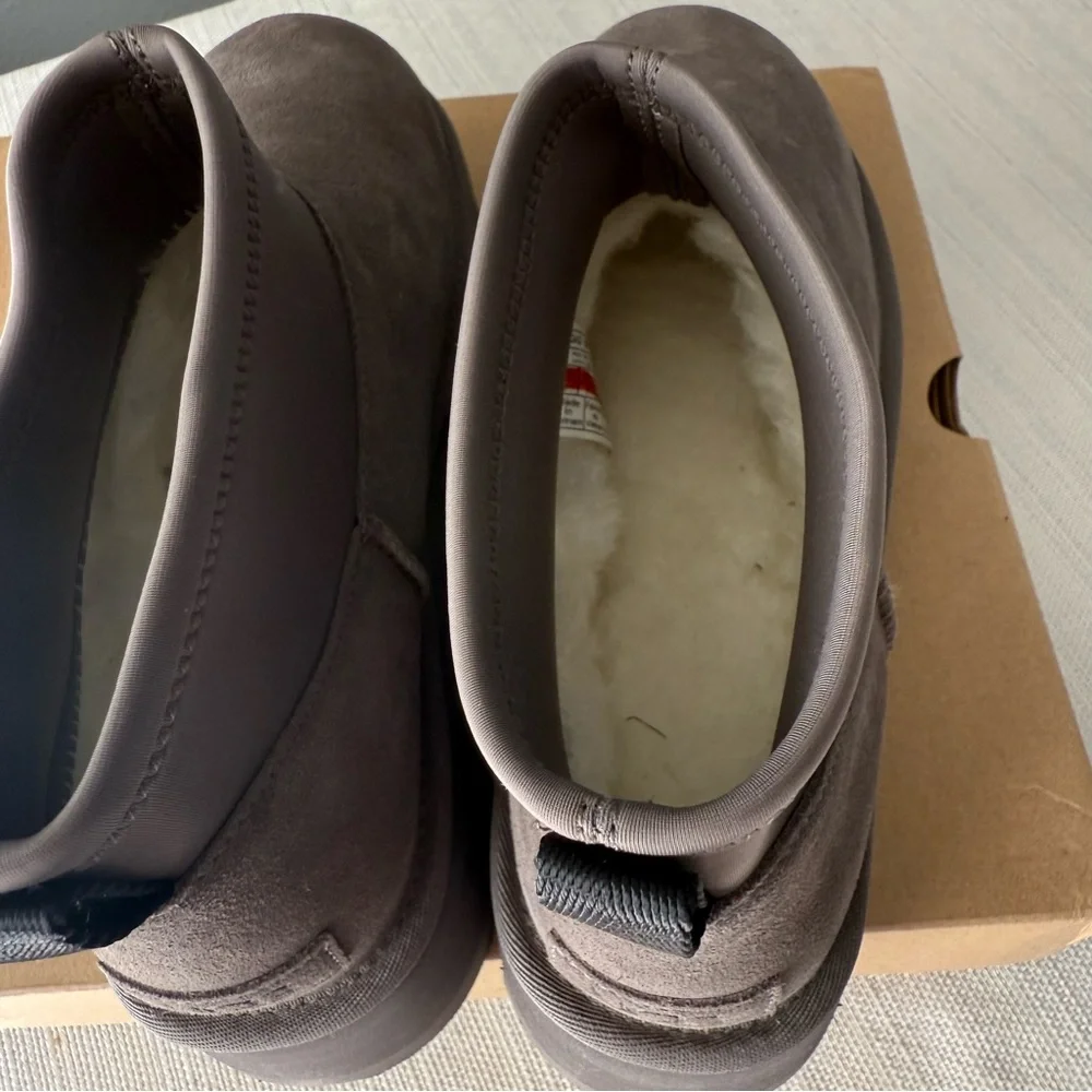 UGG CLASSIC MINI DIPPER PLATFORM BOOT - Picture 9 of 9